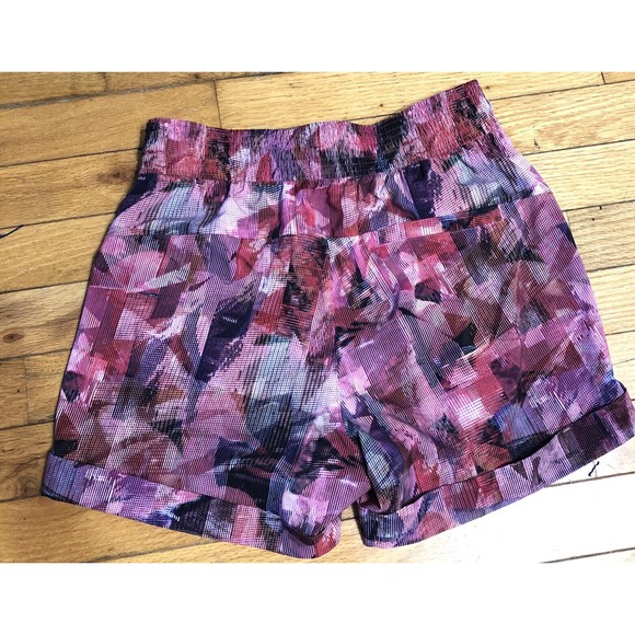 Lululemon Spring Break Away Shorts Sun Dazed Multi Pink Size 4 - Picture 3 of 4